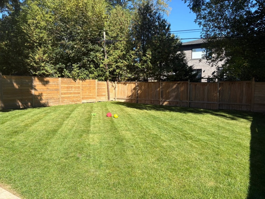 Freshly maintained front yard lawn in Toronto